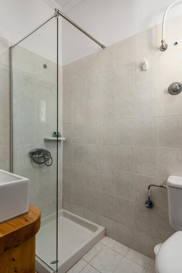Albatross Apartments By Konnect, Ipsos Corfu Ngoại thất bức ảnh